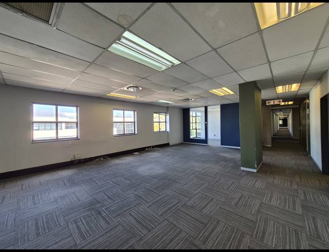1,226M² OFFICE TO LET IN ILLOVO
